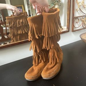 Women’s Minnetonka Fringe Boots - Size 9